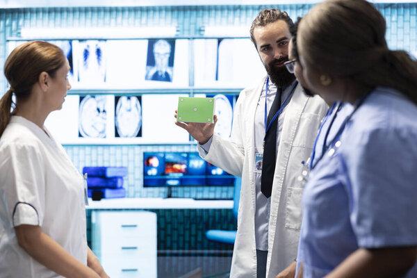 223102523