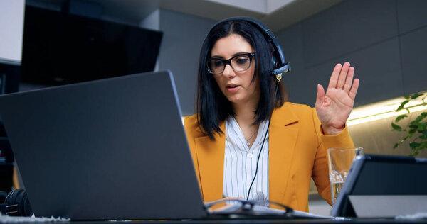 219024128